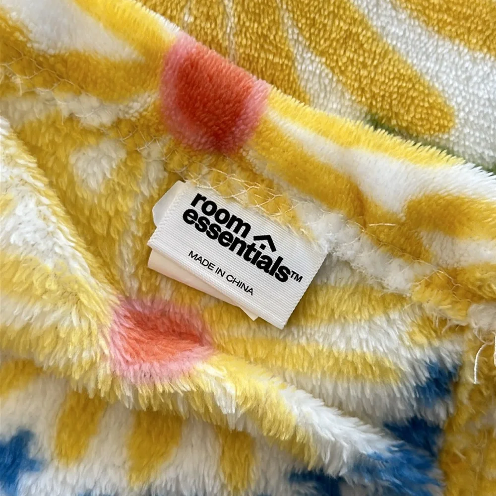Room Essentials Printed Plush Floral Easter Throw Blanket